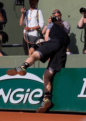 Andy Murray (GBR) läuft in die Seitenbande,Unfall, Tennis - French Open 2015 - Grand Slam ITF ATP Tennis Herren WTA Tennis Damen - Roland Garros - Paris - - France - 3 June 2015. Juergen Hasenkopf