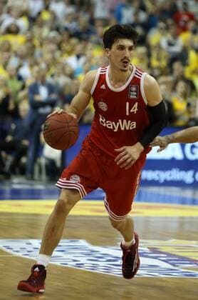 Nihad Djedovic Aktion Oberkoerper Oberkörper Basketball Play Off BBL Bundesliga Herren Saison 2014 2015 04.06.2015 ALBA Berlin vs. FC Bayern München