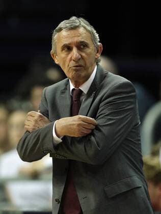 Trainer Svetislav Pesic Aktion Oberkoerper Oberkörper Basketball Play Off BBL Bundesliga Herren Saison 2014 2015 04.06.2015 ALBA Berlin vs. FC Bayern München