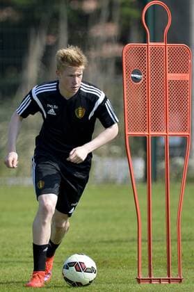 - BORDEAUX, FRANCE: Belgium s Kevin De Bruyne pictured during a training session on the fifth day of the training camp of Belgian national soccer team The Red Devils in Bordeaux, France, Friday 05 June 2015. The Devils are preparing for a friendly game against France and a Euro 2016 qualification game against Wales. DIRKxWAEM  x04637030x