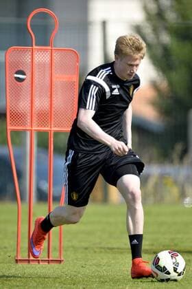 - BORDEAUX, FRANCE: Belgium s Kevin De Bruyne pictured during a training session on the fifth day of the training camp of Belgian national soccer team The Red Devils in Bordeaux, France, Friday 05 June 2015. The Devils are preparing for a friendly game against France and a Euro 2016 qualification game against Wales. DIRKxWAEM  x04637032x