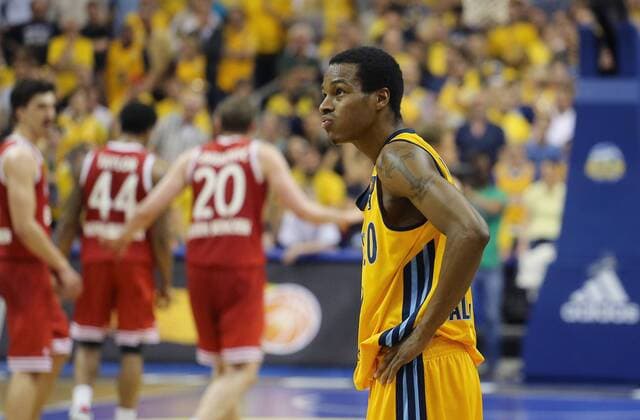 Alex Renfroe (ALBA Berlin), enttaeuscht nach dem Spiel ALBA Berlin - FC Bayern München Basketball Basketball, BEKO BBL, Deutsche Meisterschaft, playoffs, DM-playoff, Halbfinale, Spiel 5, 5. Spiel, Herren, men, Saison 2014 2015 Berlin, 4.6. 2015 O2 world Halle
