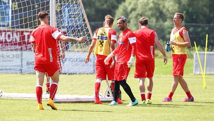 SOCCER - OEFB, team training course STEGERSBACH,AUSTRIA,05.JUN.15 - SOCCER - OEFB, Oesterreichischer Fussball-Bund, team training course. Image shows Marko Arnautovic and Ramazan Oezcan (AUT). GEPAxpictures xCh.xKelemen