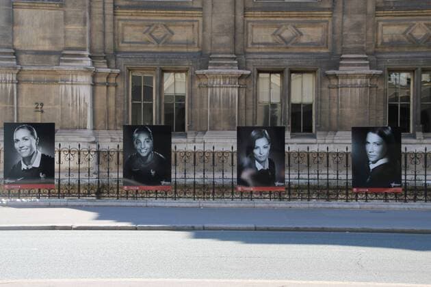 Fotoausstellung mit Bildern von Spielerinnen der französischen Fußball Nationalmannschaft - Hotel de ville de Paris - Paris - 05 06 2015 BaptistePerusat Panoramic 