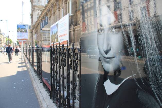 Fotoausstellung mit Bildern von Spielerinnen der französischen Fußball Nationalmannschaft - Gaetane Thiney - Hotel de ville de Paris - Paris - 05 06 2015 BaptistePerusat Panoramic 