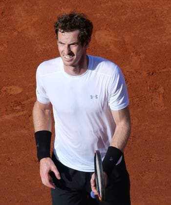 Andy Murray of Great Britain pauses during his French Open men s semifinal match against Novak Djokovic of Serbia at Roland Garros in Paris on June 5, 2015.  PAR20150605744 DAVIDxSILPA