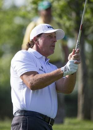 June 05 2015: Phil Mickelson during the second round of the Memorial Tournament held at the Muirfield Village Golf Club in Dublin, Ohio. GOLF: JUN 05 PGA Golf Herren - the Memorial Tournament - Second Round Icon150605016 EDITORIAL USE ONLY