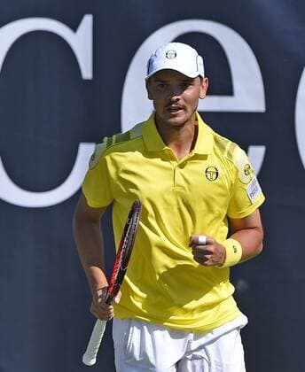 Aktion Andreas Beck (GER) Jubel Freude Emotion über Punktgewinn Qualifikation 06.06.2015 Tennis Mercedes-Cup Stuttgart Weißenhof TC Weissenhof Mercedescup Mercedes Cup 06.06..-14.06.2015 Mercedes-Cup Stuttgart Weißenhof 2015