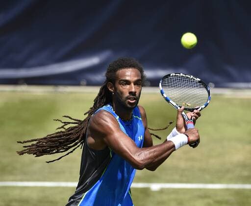 Aktion Dustin Brown (GER) Qualifikation 06.06.2015 Tennis Mercedes-Cup Stuttgart Weißenhof TC Weissenhof Mercedescup Mercedes Cup 06.06..-14.06.2015 Mercedes-Cup Stuttgart Weißenhof 2015