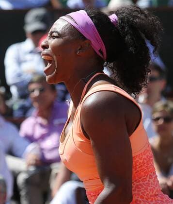 American Serena Williams reacts after a shot during her French Open women s final match against Lucie Safarova of the Czech Republic at Roland Garros in Paris on June 6, 2015.  PAR20150606716 DAVIDxSILPA
