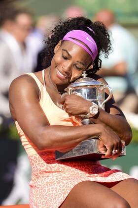 Serena Williams (usa) mit der Trophäe TENNIS, French Open 2015, Roland Garros, Finale der Damen, Paris Frankreich - 06 06 2015 