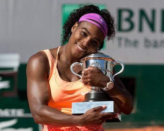 Serena Williams (USA) mit dem Pokal, Finale, Siegerehrung Tennis - French Open 2015 - Grand Slam ITF ATP Tennis Herren WTA Tennis Damen - Roland Garros - Paris - - France - 6 June 2015. Juergen Hasenkopf