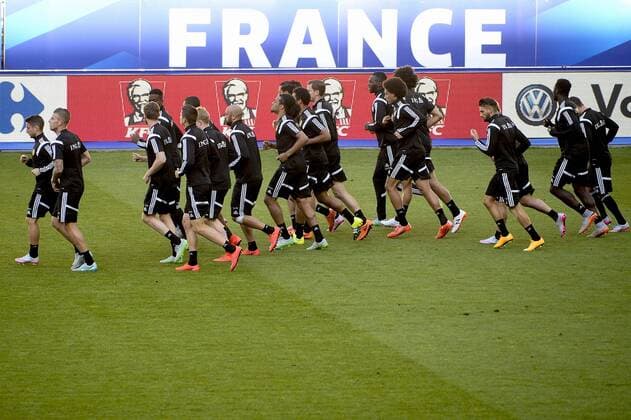 - PARIS, FRANCE: Belgium s players pictured during a training session in the Stade de France in Paris, ahead of the friendly game tomorrow against France, Saturday 06 June 2015. The Devils are preparing for a friendly game against France tomorrow and a Euro 2016 qualification game against Wales on Friday. DIRKxWAEM  x04637674x