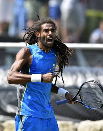 Aktion Dustin Brown (GER) Freude Jubel Emotion Faust geballt Qualifikation 07.06.2015 Tennis Mercedes-Cup Stuttgart Weißenhof TC Weissenhof Mercedescup Mercedes Cup 06.06..-14.06.2015 Mercedes-Cup Stuttgart Weißenhof 2015