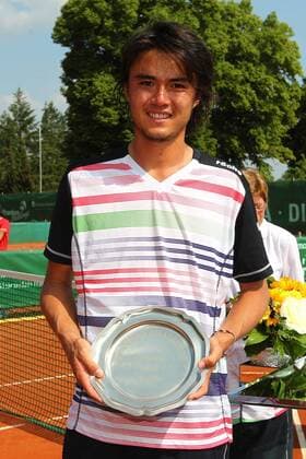 07.06.2015 - Tennis - ATP Tennis Herren Challenger Tour - Franken Challenge 2015 - MaWi - Taro Daniel (JPN) - mit Pokal für Sieg Platz 1 Einzelbild Jubel Freude