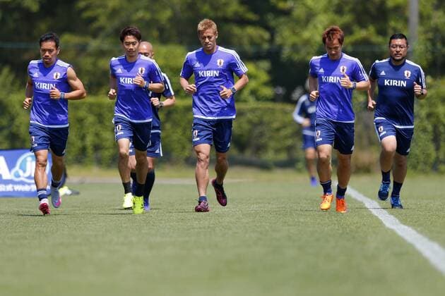 (L-R) Yuto Nagatomo, Shinji Kagawa, Keisuke Honda, Shinji Okazaki (JPN), MAY 7, 2015 - Football Soccer : Japan national team Nationalteam Official Training Session in Akitsu Soccer Stadium, Chiba, Japan. NOxTHIRDxPARTYxSALES.  (qdwa040769)