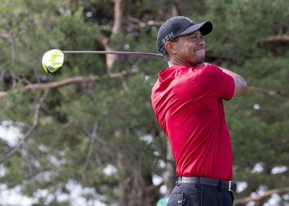 June 07 2015: Tiger Woods teeing off during the final round of the Memorial Tournament held at the Muirfield Village Golf Club in Dublin, Ohio. GOLF: JUN 07 PGA Golf Herren - the Memorial Tournament - Final Round Icon150607011 EDITORIAL USE ONLY