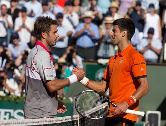 Novak Djokovic gratuliert dem Sieger Stan Wawrinka (SUI) , Herren Finale Tennis - French Open 2015 - Grand Slam ITF ATP Tennis Herren WTA Tennis Damen - Roland Garros - Paris - - France - 7 June 2015. Juergen Hasenkopf