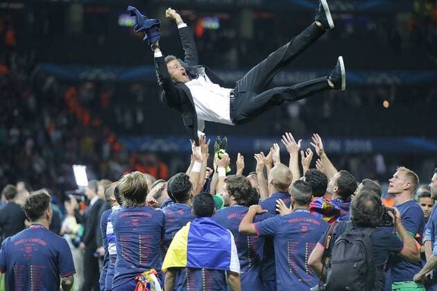 Championsleague Finale: Juventus Turin vs. FC Barcelona Barca Championsleague Sieger 2015: FC Barcelona Trainer Luis Enrique Mart’nez (Barcelona) wird in die Luft geworfen Championsleague Finale: Juventus Turin vs. FC Barcelona Hasan Bratic