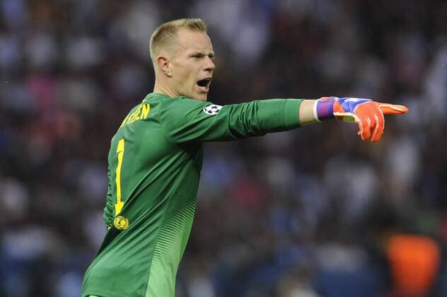 Marc Andre Ter STEGEN,Torwart FC Barcelona Barca ,Gestik,gibt Anweisungen,Aktion,Einzelbild,angeschnittenes Einzelmotiv,Halbfigur,halbe Figur, Fussball Champions League Finale 2015 Juventus Turin-FC Barcelona 1-3. Saison2014 15, am 06.06.2015,O LY M P I A S T A D I O N B E R L I N.