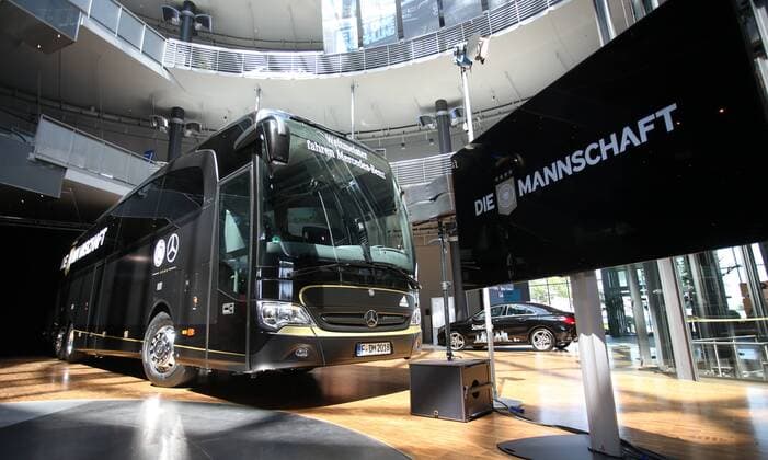 Köln, Fussball, DFB; Deutschland vs USA, Pressekonferenz, 08.06.2015, Köln, Mercedes Benz Center Köln, DFB Mannschaft-Bus