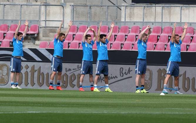 Aktuell Fußball, DFB, Training Nationalmannschaft Deutschland in Köln Köln, Fussball, DFB; Deutschland vs USA, MNational Mannschaft Training, 08.06.2015, Rheinenergiestadion Köln, Sebastian Rudy, Erik Durm, Patrick Herrmann, Ilkay Gündogan Andre Schürrle, , Deutschland