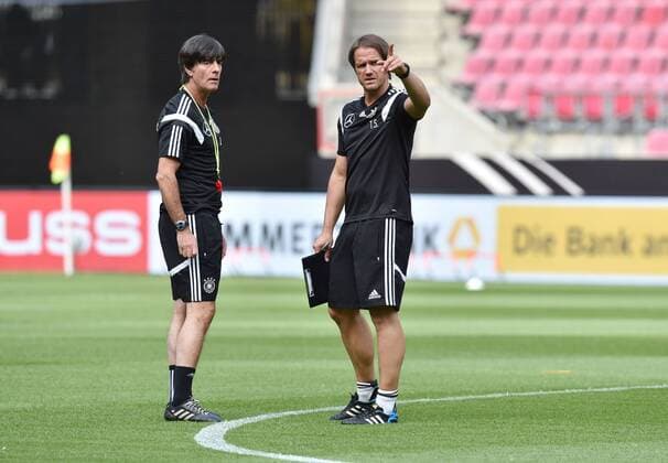 Aktuell Fußball, DFB, Training Nationalmannschaft Deutschland in Köln 08.06.2015, Fussball, Training der Deutschen Nationalmannschaft vor dem Länderspiel gegen die USA, Bundestrainer Joachim Loew (Joachim Löw, Deutschland), li., und Co Trainer Thomas Schneider (Deutschland)