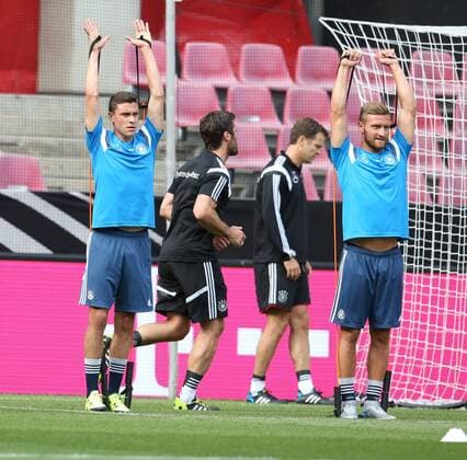 Aktuell Fußball, DFB, Training Nationalmannschaft Deutschland in Köln Köln, Fussball, DFB; Deutschland vs USA, MNational Mannschaft Training, 08.06.2015, Rheinenergiestadion Köln, Jonas Hector,Shkodran Mustafi, beide Deutschland