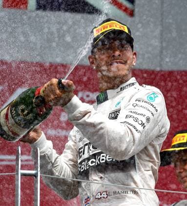 HAMILTON Lewis F1 Team Mercedes AMG bei der Siegeehrung FIA Grosser Preis von Kanada 2015 in Montreal am 07. Juni 2015 in Montreal 