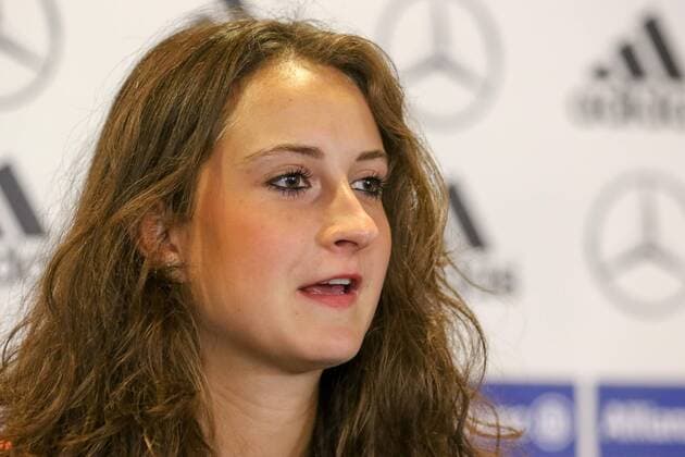 Sara Däbritz ( Sara Daebritz , Deutschland), Porträt, Portrait, Fussball, FIFA Frauen-WM 2015, Pressekonferenz, xozx