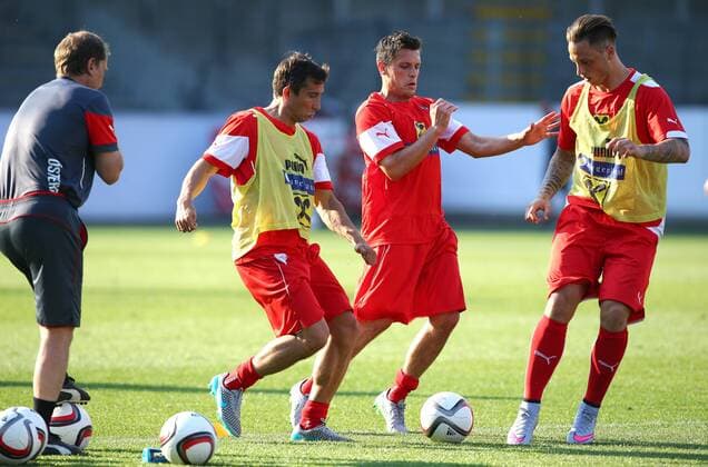 SOCCER - UEFA EURO EM Europameisterschaft Fussball 2016 quali, RUS vs AUT, preview VIENNA,AUSTRIA,08.JUN.15 - SOCCER - UEFA European Championship EM Europameisterschaft 2016, European Qualifiers, OEFB international match Länderspiel Russia vs Austria, preview, training of team AUT. Image shows assistant coach Thomas Janeschitz, Markus Suttner, Zlatko Junuzovic and Marko Arnautovic (AUT). GEPAxpictures xChristianxOrt