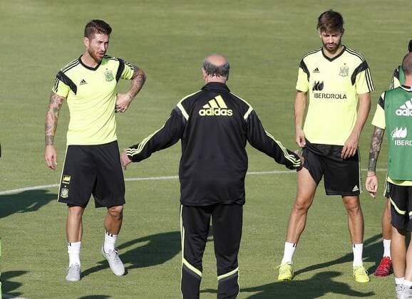 Aktuell Fußball, Training Nationalteam Spanien Spanish national team Nationalteam training session. In this picture, Del Bosque, Sergio Ramos and Pique. xJOSExA.xGARCIAx 