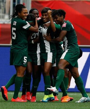 Aktuell Fußball, Damen, WM, Schweden - Nigeria Players of Nigeria celebrate Francisca Ordega (2nd L) s goal during a group D match between Sweden and Nigeria at the 2015 FIFA Women s World Cup in Winnipeg, Canada, June 8, 2015. The match ended with a 3-3 draw. ) (SP)CANADA-WINNIPEG-FIFA WOMEN S WORLD CUP-GROUP D-SWE VS NGA WangxLili 
