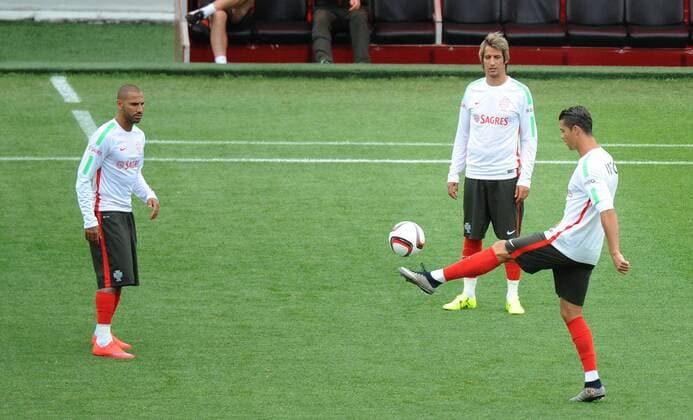 Aktuell Fußball, Training Nationalteam Portugal Portugal s National football team player Cristiano Ronaldo (R) attends a training session to prepare for a match with Armenia s national team Nationalteam in EURO Qualifying EM Europameisterschaft at Mikheil Meskhi stadium in Tbilisi, Georgia, on June 8, 2015. ) (SP)GEORGIA-TBILISI-PORTUGAL-EURO QUALIFYING TamunaxKulumbegashvili 