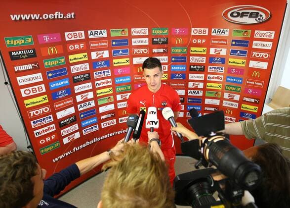 SOCCER - UEFA EURO EM Europameisterschaft Fussball 2016 quali, RUS vs AUT, preview VIENNA,AUSTRIA,09.JUN.15 - SOCCER - UEFA European Championship EM Europameisterschaft 2016, European Qualifiers, OEFB international match Länderspiel Russia vs Austria, preview, mixed zone of team AUT. Image shows Aleksandar Dragovic (AUT). Keywords: press conference PK Pressekonferenz GEPAxpictures xChristianxOrt
