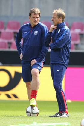 Köln, Fussball, DFB; Deutschland vs USA, USA Training 09.06.2015, Rheinenergiestadion Köln, Andreas Herzog, Jürgen Klinsmann,
