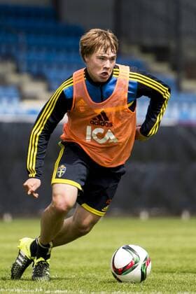 June 9, 2015 - Trelleborg, Sverige - 150609 Sweden s Simon Tibbling den 9 juni 2015 ..Foto: PetterxArvidson BILDBYRAN kod PA 91158 News - June 9, 2015  - ZUMAb138