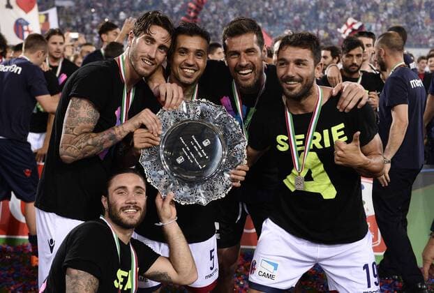 Aktuell Fußball, Italien, Serie B Playoffs, FC Bologna gelingt Wiederaufstieg in die Serie A Db Bologna 09 06 2015 - play off Serie B Bologna-Pescara promoted team: Bologna 