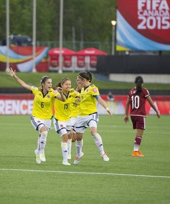 MONCTON, June 9, 2015 -- Daniela Montoya(L) of Colombia celebrates after scoring with teammates during the group F match against Mexico at the 2015 FIFA Women s World Cup in Moncton, Canada, June 9, 2015. The match ended in a 1-1 draw. ) (SP)CANADA-MONCTON-FIFA WOMEN S WORLD CUP-GROUP F-COLOMBIA VS MEXICO ZouxZheng 