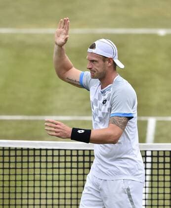 Sam Groth (AUS) Aktion Schlussjubel Jubel jubelt Freude Emotion bedankt sich beim Publikum 10.06.2015 Tennis Mercedes-Cup Stuttgart Weißenhof TC Weissenhof Mercedescup Mercedes Cup 06.06..-14.06.2015 Mercedes-Cup Stuttgart Weißenhof 2015