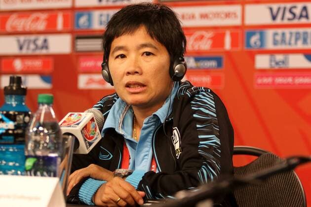 Nuengrutai Srathongvian (Trainerin, Coach, THA), vor dem Spiel Elfenbeinküste (Ivory Coast, Cote d Ivoire) gegen Thailand, Fussball, FIFA Frauen-WM 2015, PK vor Elfenbeinküste gegen Thailand, xozx