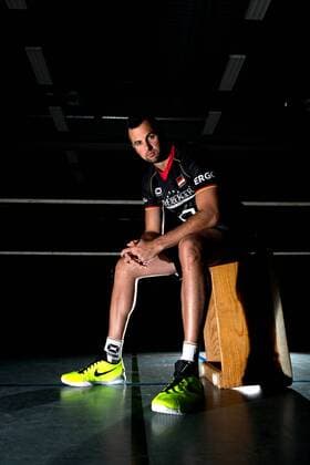 24.05.2015, Sportzentrum Westenfeld, Bochum Volleyball, Fotoshooting Nationalmannschaft Maenner Porträt, Portraet, Portrait Georg György Gyoergy Grozer ( 9 GER) Out of the box
