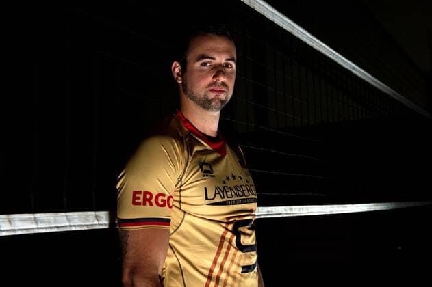 24.05.2015, Sportzentrum Westenfeld, Bochum Volleyball, Fotoshooting Nationalmannschaft Maenner Porträt, Portraet, Portrait Georg György Gyoergy Grozer ( 9 GER) Out of the box