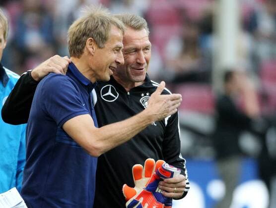 GER, Länderspiel, Deutschland vs USA 10.06.15, Köln, Rhein-Energie-Stadion, GER, Länderspiel, Freundschaftsspiel, 3. Spieltag - Nationalteams Deutschland vs USA im Bild Torwart-Trainer Andreas Köpke (Deutschland) und Nationaltrainer Jürgen Klinsmann (USA)
