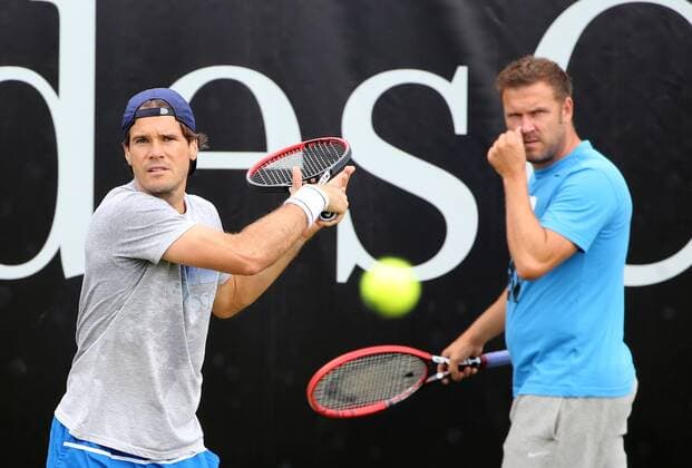 11.06.2015 ATP Tennis Herren Tour,Mercedes Cup Stuttgart , Tennis 11.06.2015,ATP Tour,Mercedes Cup Stuttgart,Tennis, Sport,im Bild: Tommy Haas mit Trainer auf dem Trainingsplatz