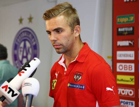Aktuell Fußball, PK Nationalmannschaft Österreich SOCCER - UEFA EURO EM Europameisterschaft Fussball 2016 quali, RUS vs AUT, preview VIENNA,AUSTRIA,11.JUN.15 - SOCCER - UEFA European Championship EM Europameisterschaft 2016, European Qualifiers, OEFB international match Länderspiel Russia vs Austria, preview, mixed zone of team AUT. Image shows Lukas Hinterseer (AUT). Keywords: press conference PK Pressekonferenz GEPAxpictures xChristianxOrt