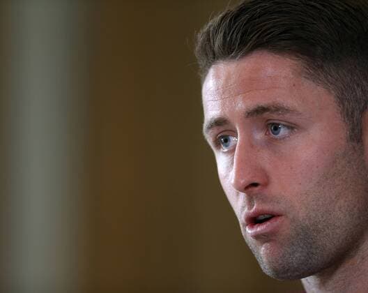 Aktuell Fussball, PK Nationalteam England England s Gary Cahill during his press conference PK Pressekonferenz England Training & Press Conference- Watford Training Ground - England - 11th June 2015 - Picture David Klein Sportimage EDITORIAL USE ONLY. No use with unauthorised audio, video, data, fixture lists, club league logos or live services. Online in-match use limited to 120 images, no video emulation. No use in betting, games or single club league player publications.