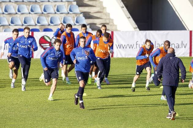 (L-R) Karim Rekik of Holland, Stefan de Vrij of Holland, Wesley Sneijder of Holland, Daryl Janmaat of Holland, Steven Berghuis of Holland, Memphis Depay of Holland, Robin van Persie of Holland, Jeffrey Bruma of Holland, Gregory van der Wiel of Holland, Jeffrey Bruma of Holland, Daley Blind of Holland, Bruno Martins Indi of Holland, fitness trainer Rene Wormhout of Holland during a training session prior to the UEFA EURO EM Europameisterschaft Fussball 2016 qualifying match between Latvia and The Netherlands on June 11, 2015 at the Skonto stadium in Riga, The Netherlands. Netherlands Training session in Riga 2014 2015 xVIxxIVx 3958175