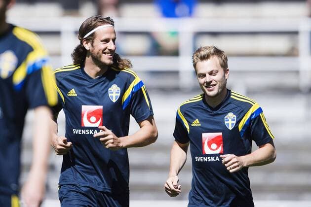 Aktuell Fußball, Training Nationalteam Schweden in Stockholm June 11, 2015 - Stockholm, SVERIGE: Jonas Olsson, Sebastian Larsson - Training Nationalteam Schweden kod JL 135392 News - June 11, 2015  - ZUMAb138