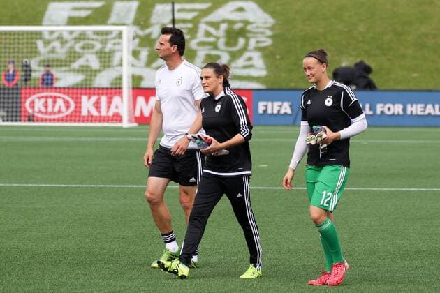 v.li.: Michael Fuchs (Torwarttrainer, Deutschland), Nadine Angerer (Torwart, Deutschland), Almuth Schult (Torwart, Deutschland), Fussball, FIFA Frauen-WM 2015, Deutschland - Norwegen, xozx